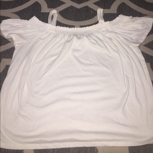 White off the shoulder - Picture 2 of 2